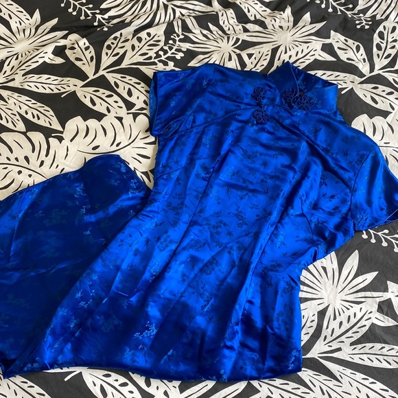 Vintage Dresses & Skirts - Gorgeous royal blue silk Cheongsam - Small